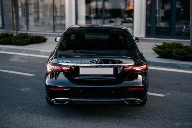 Mercedes E 300-3
