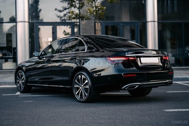 Mercedes E 300-2