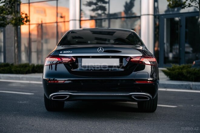 Mercedes E 300-4