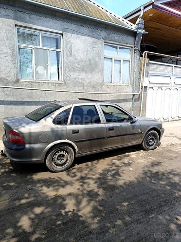 Opel Vectra 1997, 350,000 km - 1.6 l - Bakı