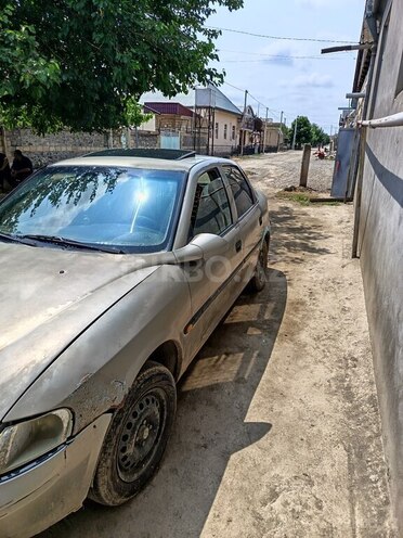 Opel Vectra 1997, 350,000 km - 1.6 l - Bakı