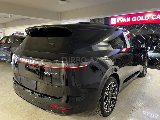 Lynk & Co 900-5