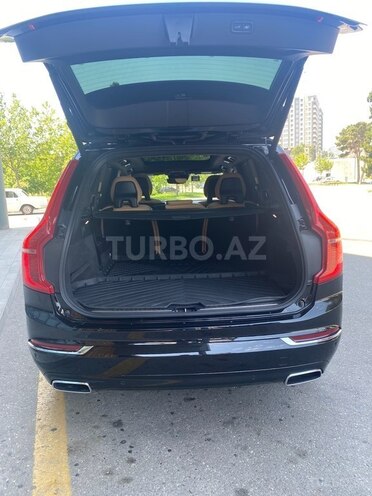 Volvo XC90-11
