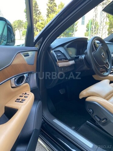 Volvo XC90-12