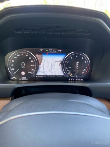 Volvo XC90-21