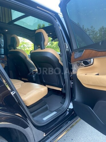 Volvo XC90-18