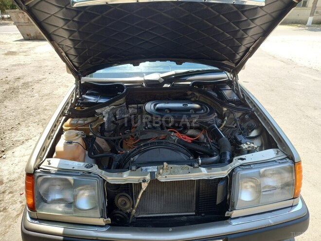 Mercedes E 230 1990, 325,000 km - 2.3 l - Bakı