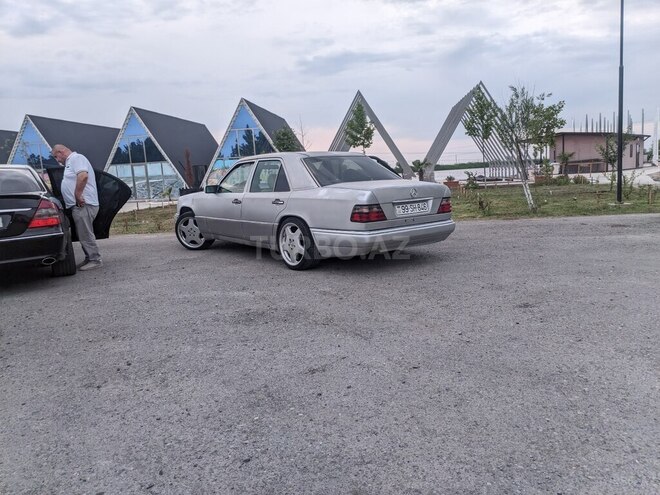 Mercedes E 220 1994, 610,000 km - 2.2 l - Lənkəran