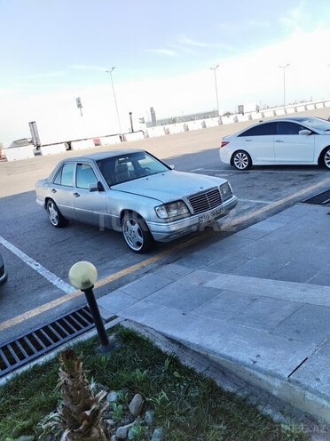 Mercedes E 220 1994, 610,000 km - 2.2 l - Lənkəran