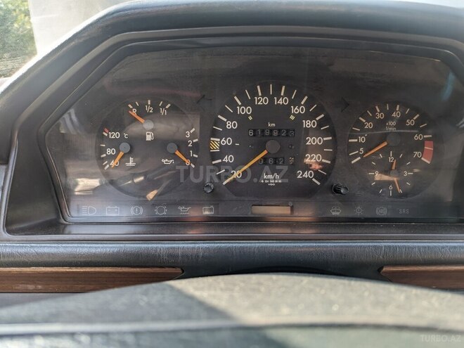 Mercedes E 220 1994, 610,000 km - 2.2 l - Lənkəran
