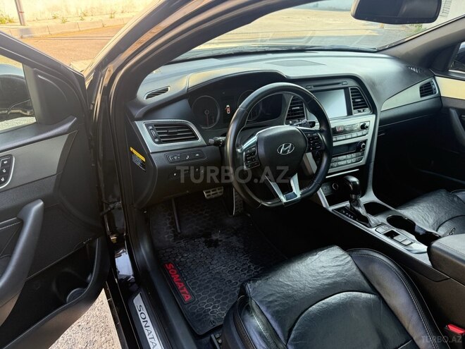Hyundai Sonata-11