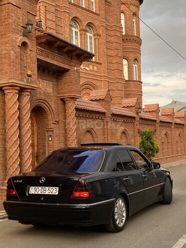Mercedes C 200 1995, 420,000 km - 2.0 l - Masallı