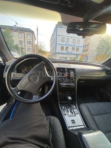 Mercedes C 200 1995, 420,000 km - 2.0 l - Masallı