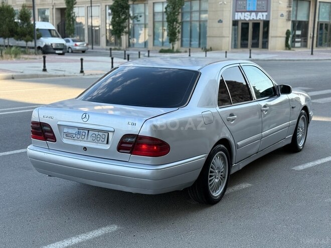 Mercedes E 220 d 1999, 459,000 km - 2.2 л - Bakı