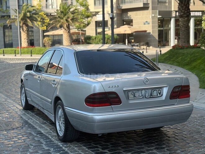 Mercedes E 220 d 1999, 459,000 km - 2.2 л - Bakı