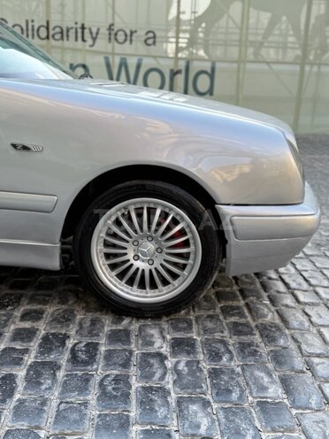 Mercedes E 220 d 1999, 459,000 km - 2.2 л - Bakı