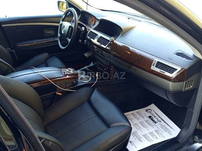 BMW 745-11