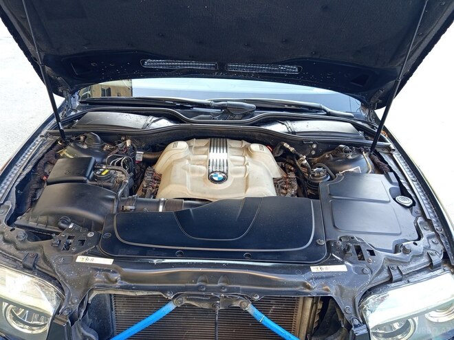 BMW 745-18