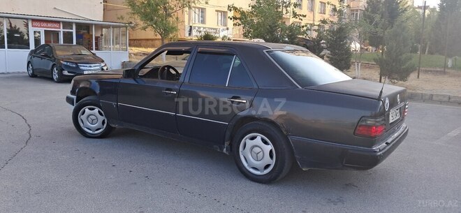 Mercedes E 200 d 1994, 216,668 km - 2.0 l - Bakı
