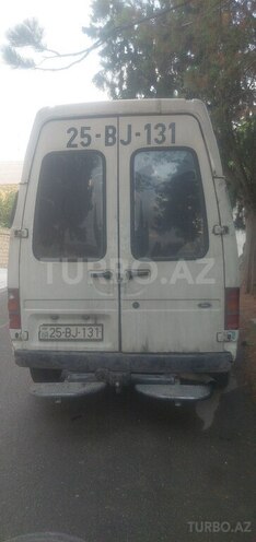 Ford Transit-5