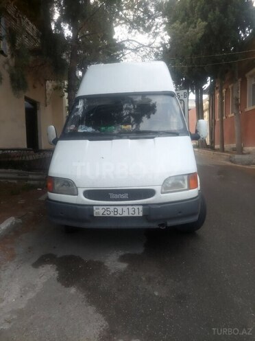 Ford Transit-1