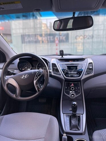 Hyundai Elantra 2015, 125,000 km - 1.8 l - Bakı
