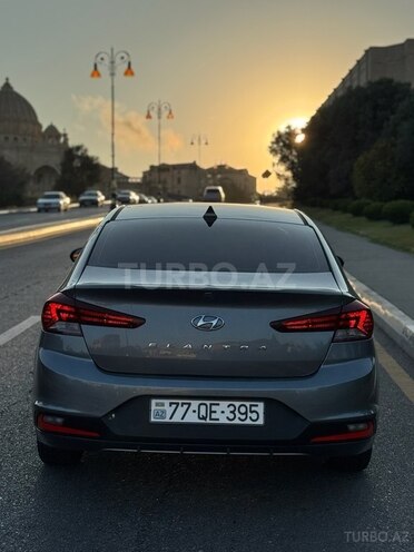 Hyundai Elantra 2018, 70,000 km - 2.0 l - Bakı