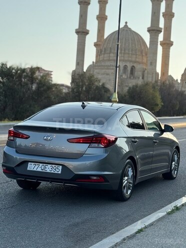 Hyundai Elantra 2018, 70,000 km - 2.0 l - Bakı