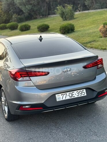 Hyundai Elantra 2018, 70,000 km - 2.0 l - Bakı