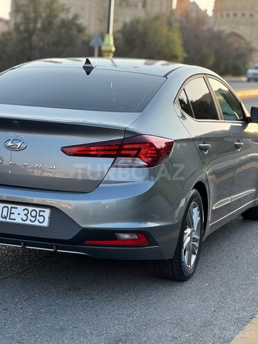 Hyundai Elantra 2018, 70,000 km - 2.0 l - Bakı