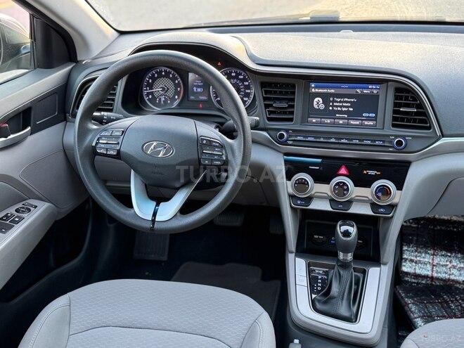 Hyundai Elantra 2018, 70,000 km - 2.0 l - Bakı