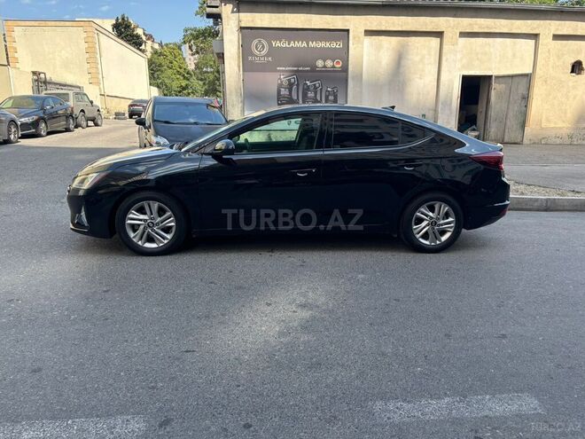Hyundai Elantra 2019, 110,325 km - 2.0 л - Bakı
