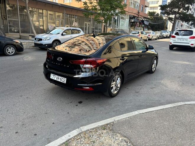 Hyundai Elantra 2019, 110,325 km - 2.0 л - Bakı
