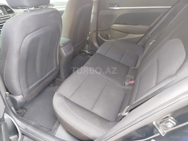 Hyundai Elantra 2019, 110,325 km - 2.0 л - Bakı