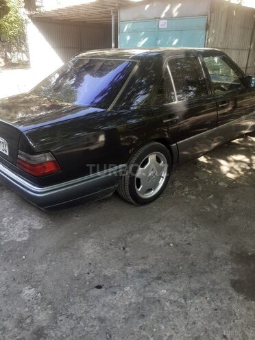 Mercedes E 220 1994, 400,000 km - 2.2 l - Gəncə