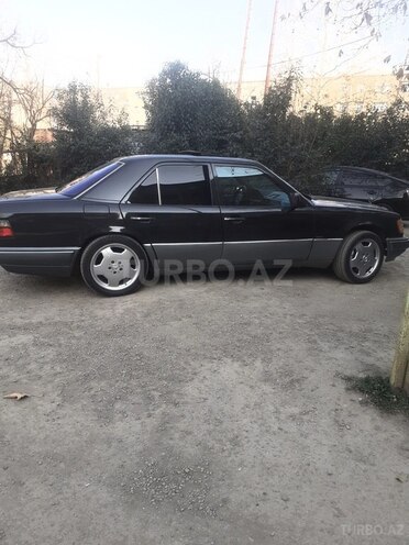 Mercedes E 220 1994, 400,000 km - 2.2 l - Gəncə