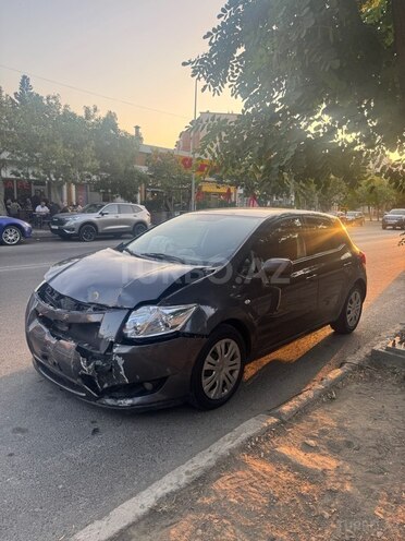 Toyota Auris 2007, 330,000 km - 1.4 л - Bakı