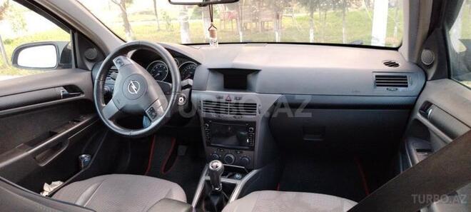 Opel Astra 2004, 270,000 km - 1.4 l - Salyan