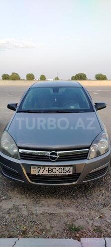 Opel Astra 2004, 270,000 km - 1.4 l - Salyan