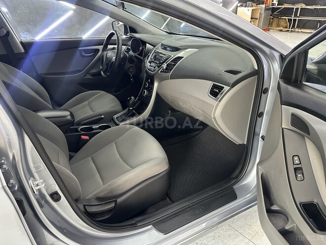 Hyundai Elantra 2015, 109,000 km - 1.8 л - Bakı