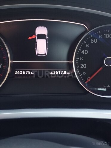 Volkswagen Touareg 2011, 240,700 km - 3.6 л - Bakı