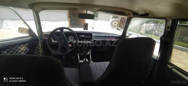 LADA (VAZ) 2105 1981, 80,000 km - 1.5 l - Salyan