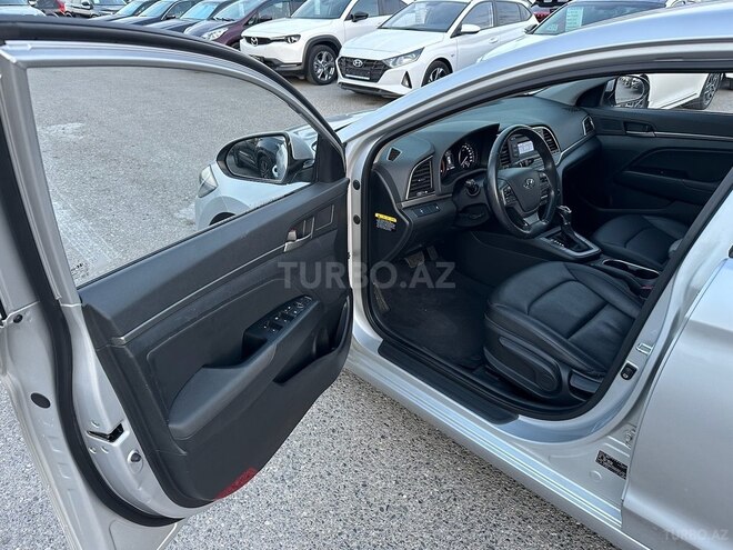 Hyundai Avante 2016, 203,000 km - 1.6 l - Bakı