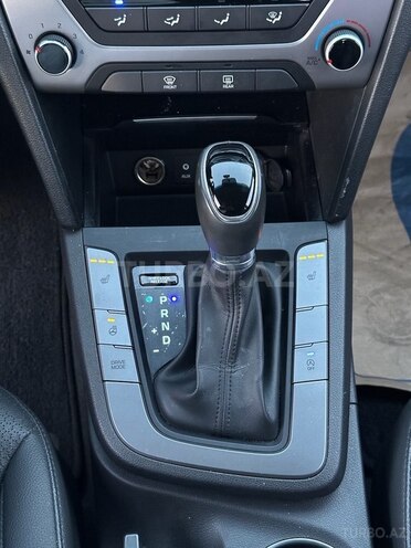 Hyundai Avante 2016, 203,000 km - 1.6 l - Bakı