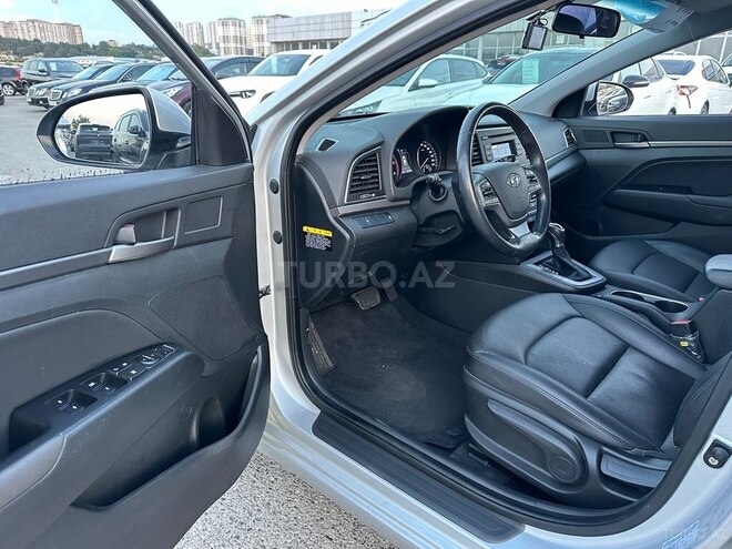 Hyundai Avante 2016, 203,000 km - 1.6 l - Bakı