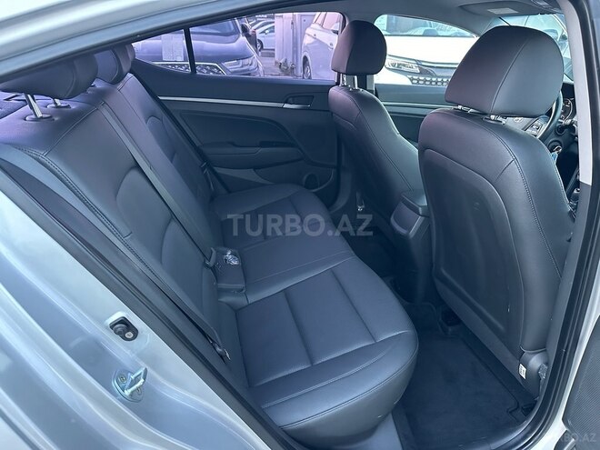 Hyundai Avante 2016, 203,000 km - 1.6 l - Bakı