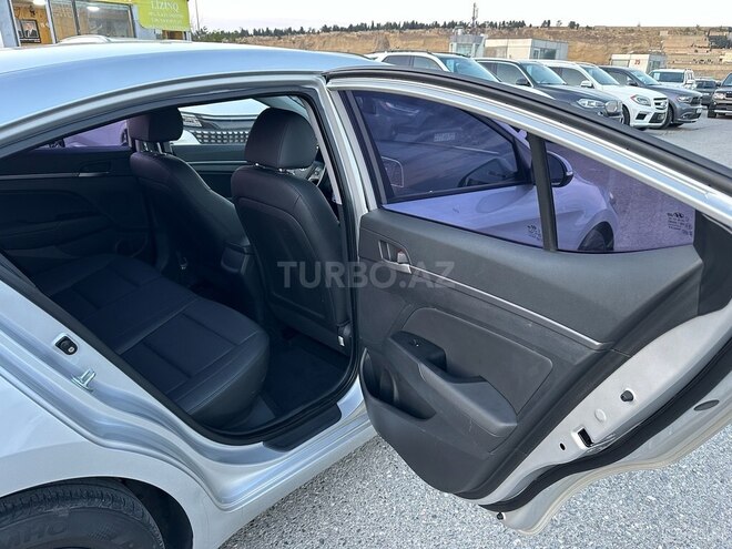 Hyundai Avante 2016, 203,000 km - 1.6 l - Bakı