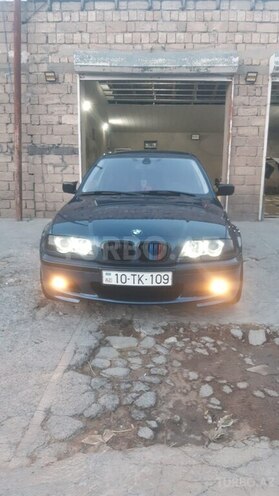 BMW 318 2001, 300,188 km - 1.9 l - Bakı