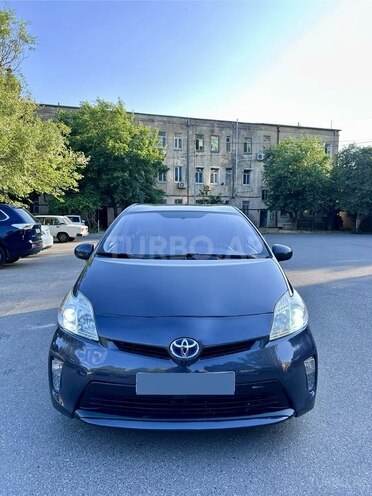 Toyota Prius-1