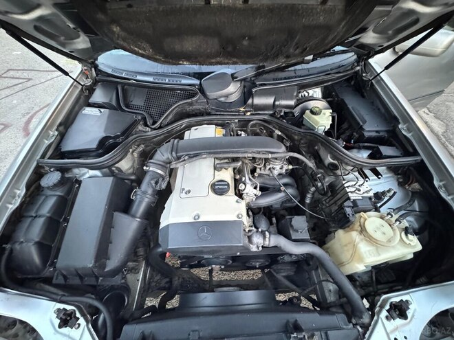 Mercedes E 200 1999, 428,369 km - 2.0 l - Bakı